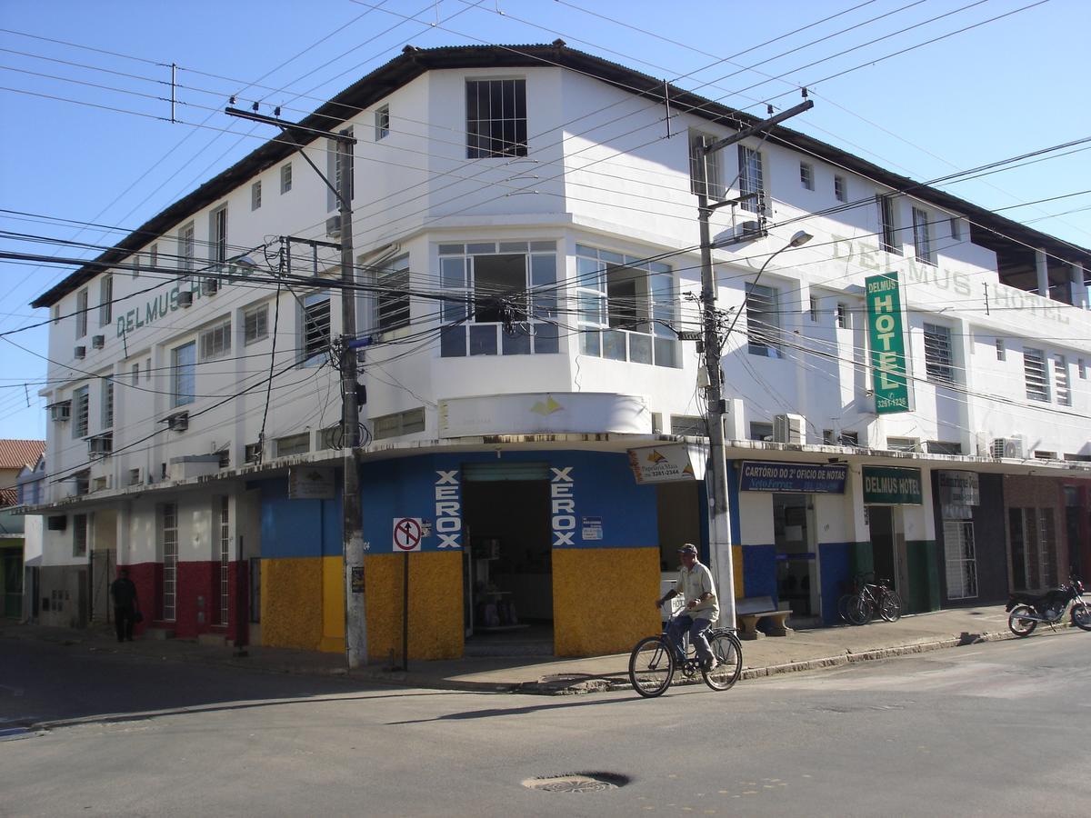 Delmus Hotel Conselheiro Pena Exterior photo